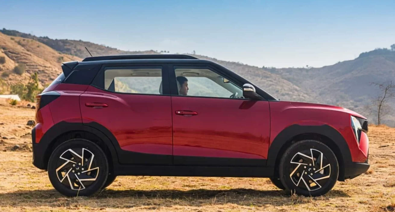 Mahindra XUV 3XO ZNG CNG compact SUV